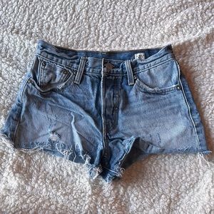 Size 26 - Levis White Oak Cone Denim Shorts
